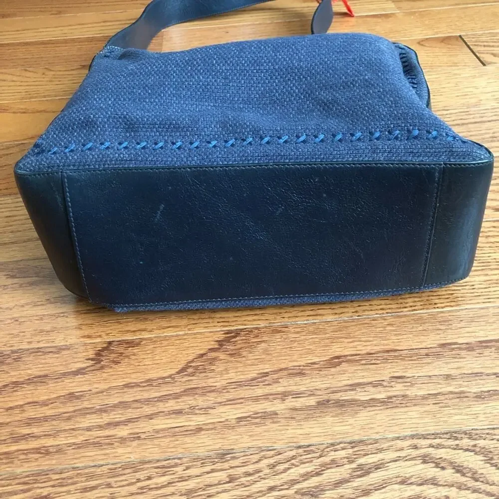 Hunting World Rare Authentic Canvas LeatherNavy Blue Women's Hobo Shoulder Bag